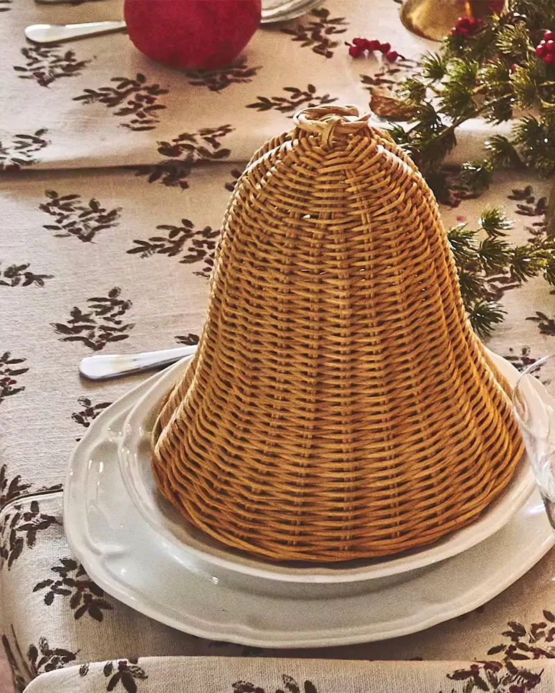 cloche rotin
