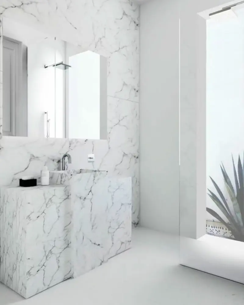deco salle de bain marbre blanc