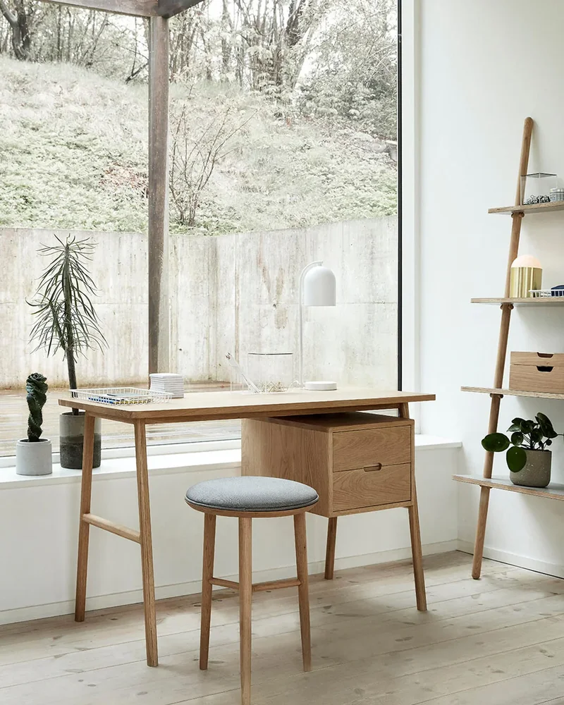 Bureau en bois moderne 2 tiroirs Westwing