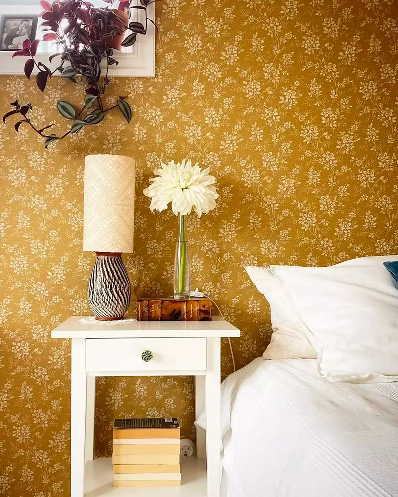 deco chambre papier peint jaune moutarde
