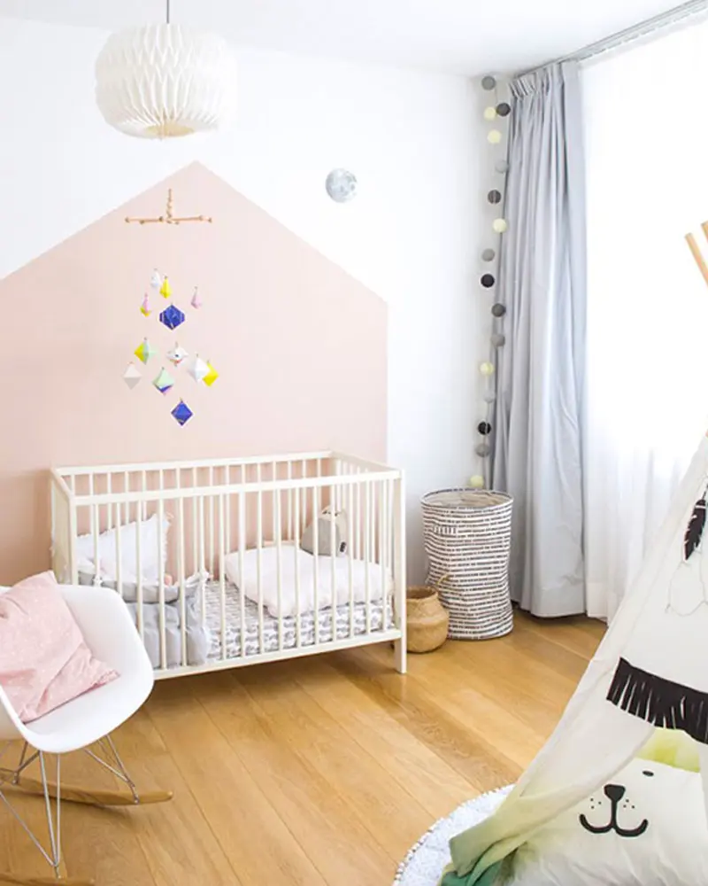 deco chambre bebe scandinave rose