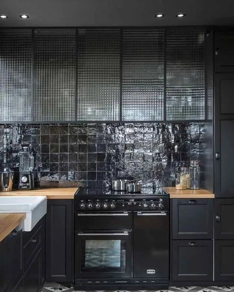 deco cuisine chic carrelage zellige noir