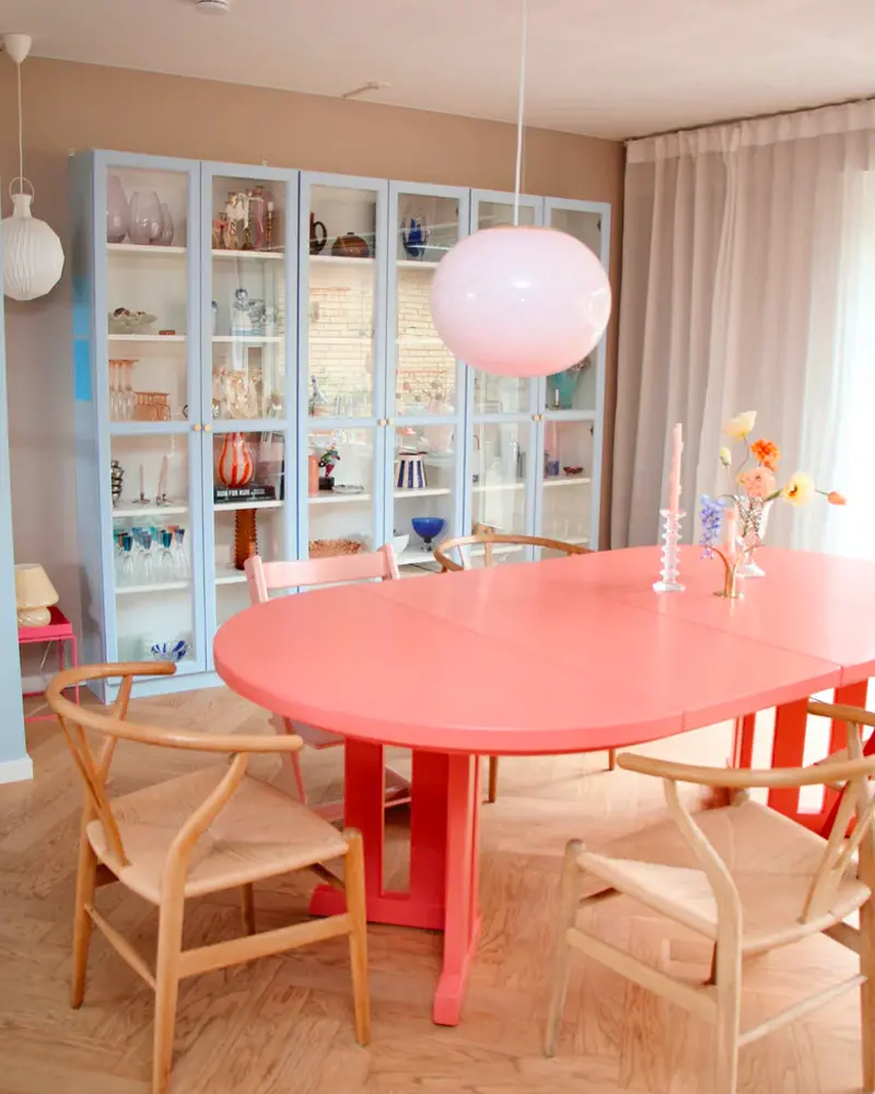 deco salle a manger moderne table rose