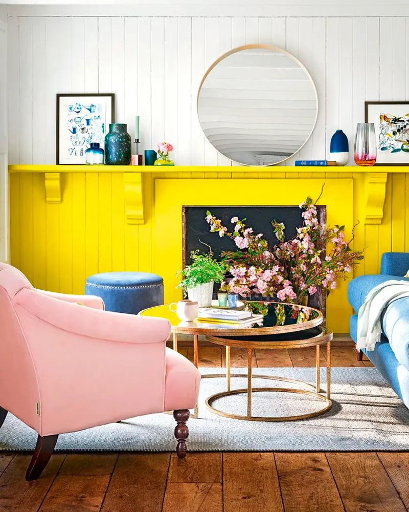 deco salon soubassement jaune