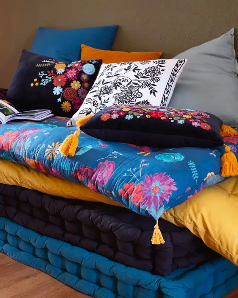 matelas de sol floral bleu
