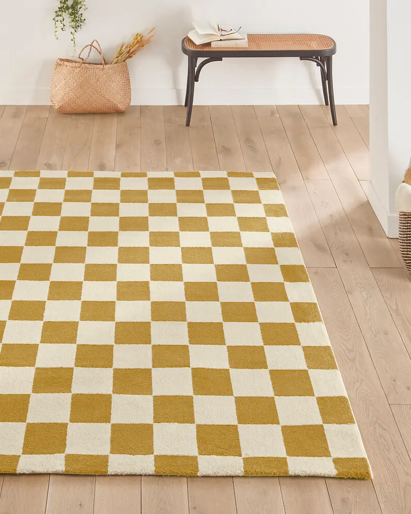 tapis damier jaune moutarde