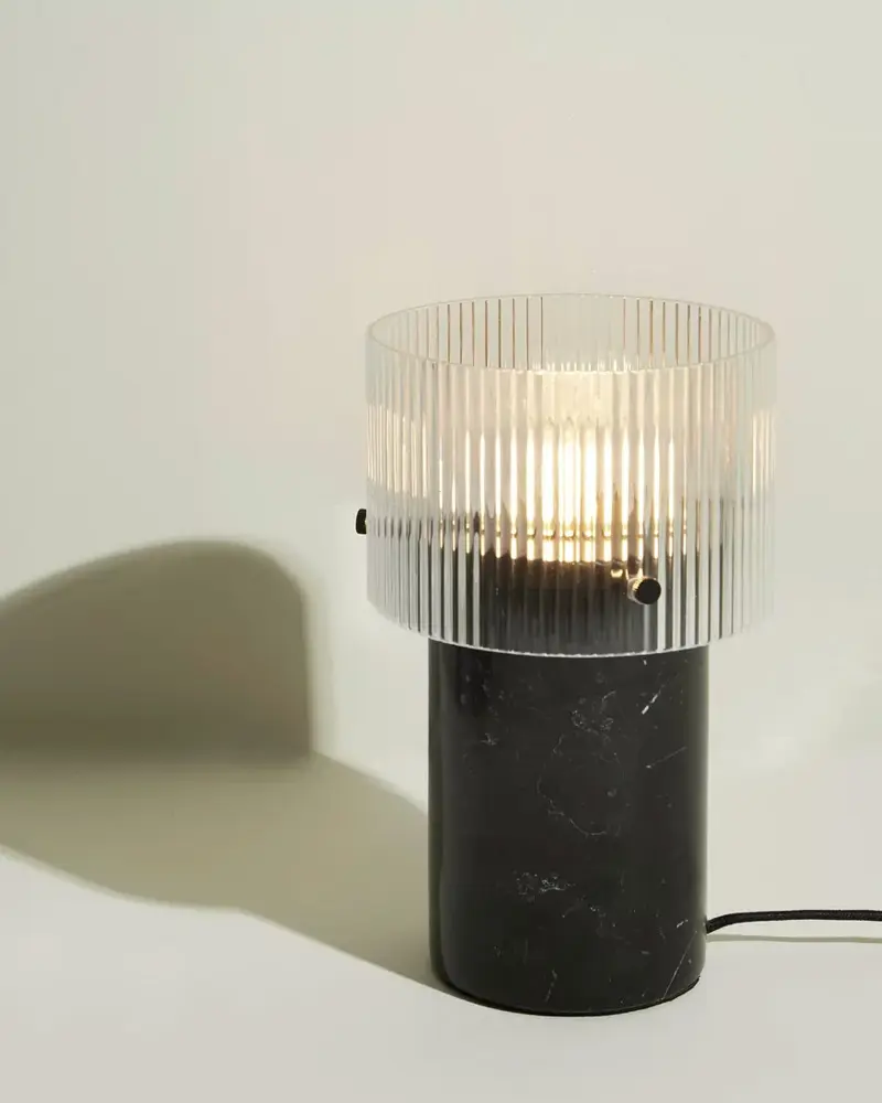 lampe marbre noir verre strie