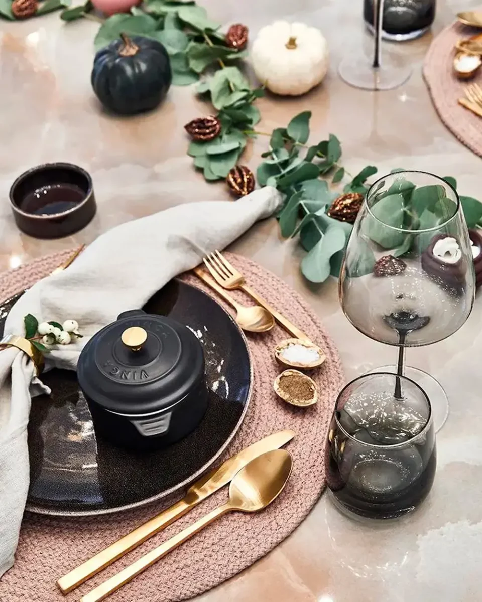 deco table de noel moderne dore