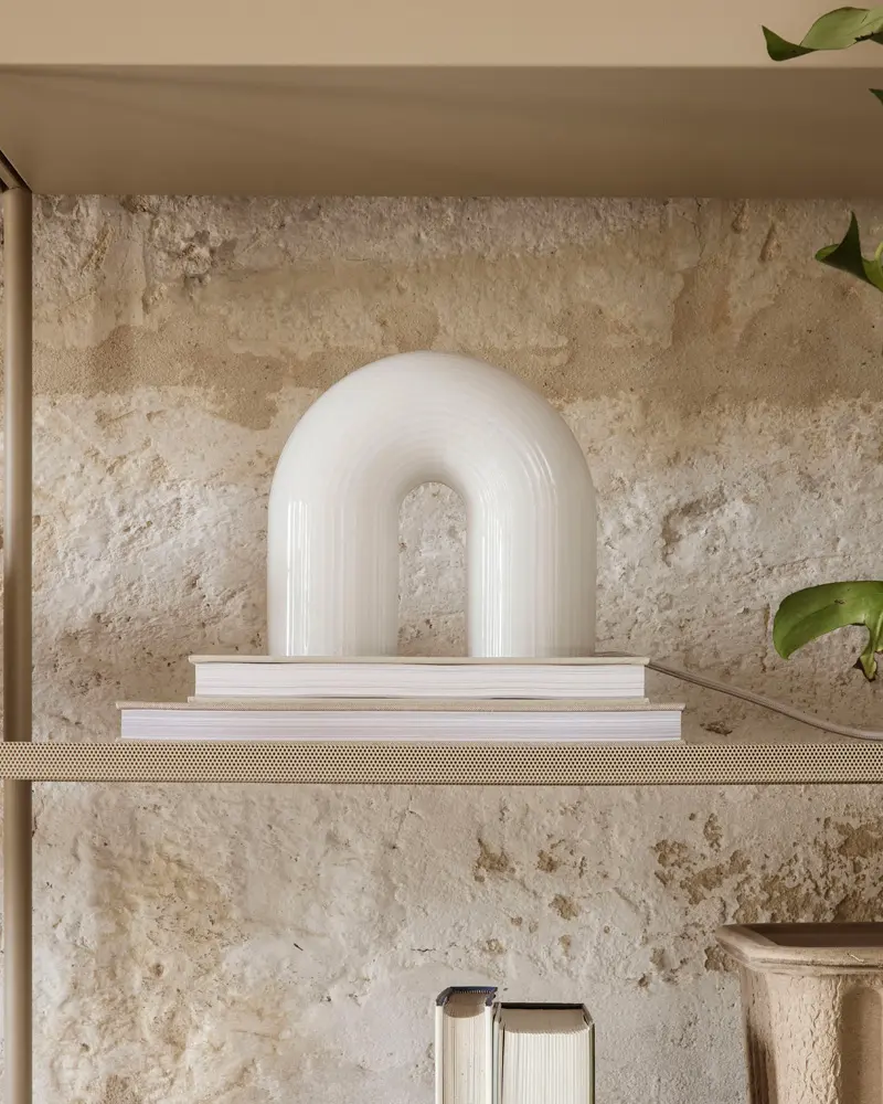 lampe arche verre strie blanche