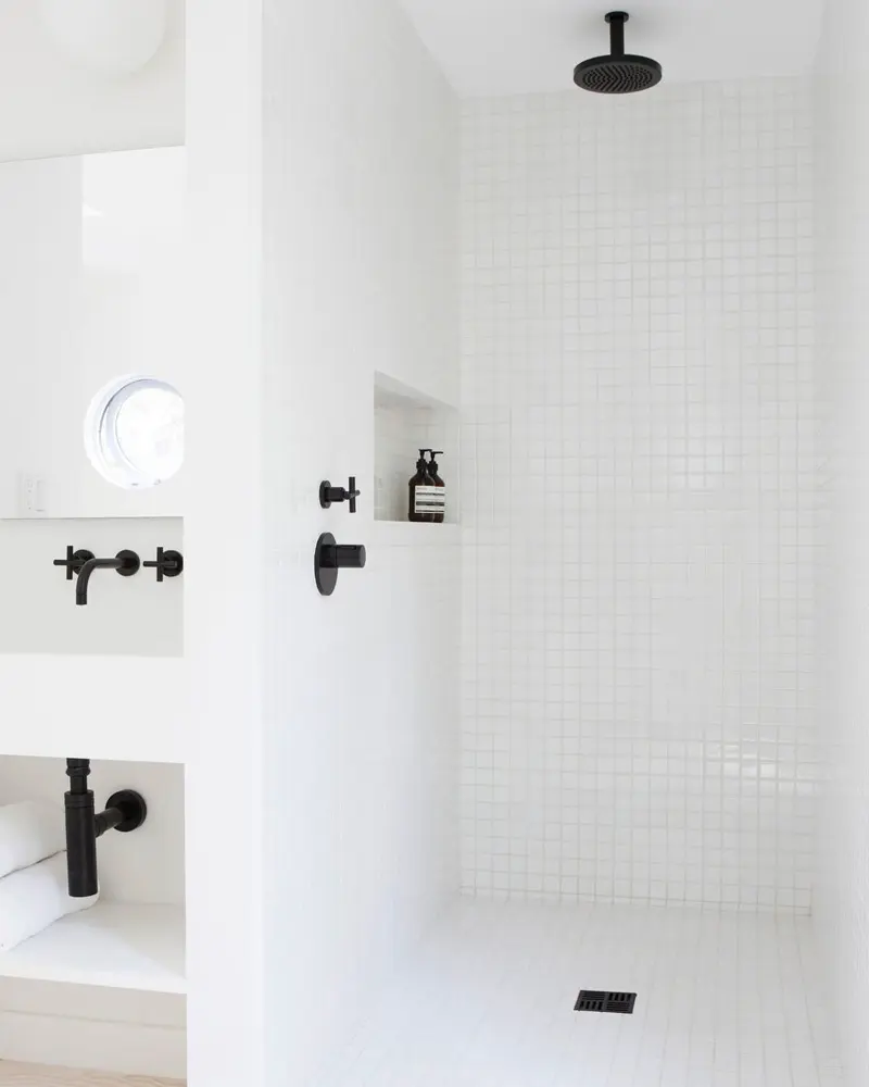 blanc deco petite salle de bain