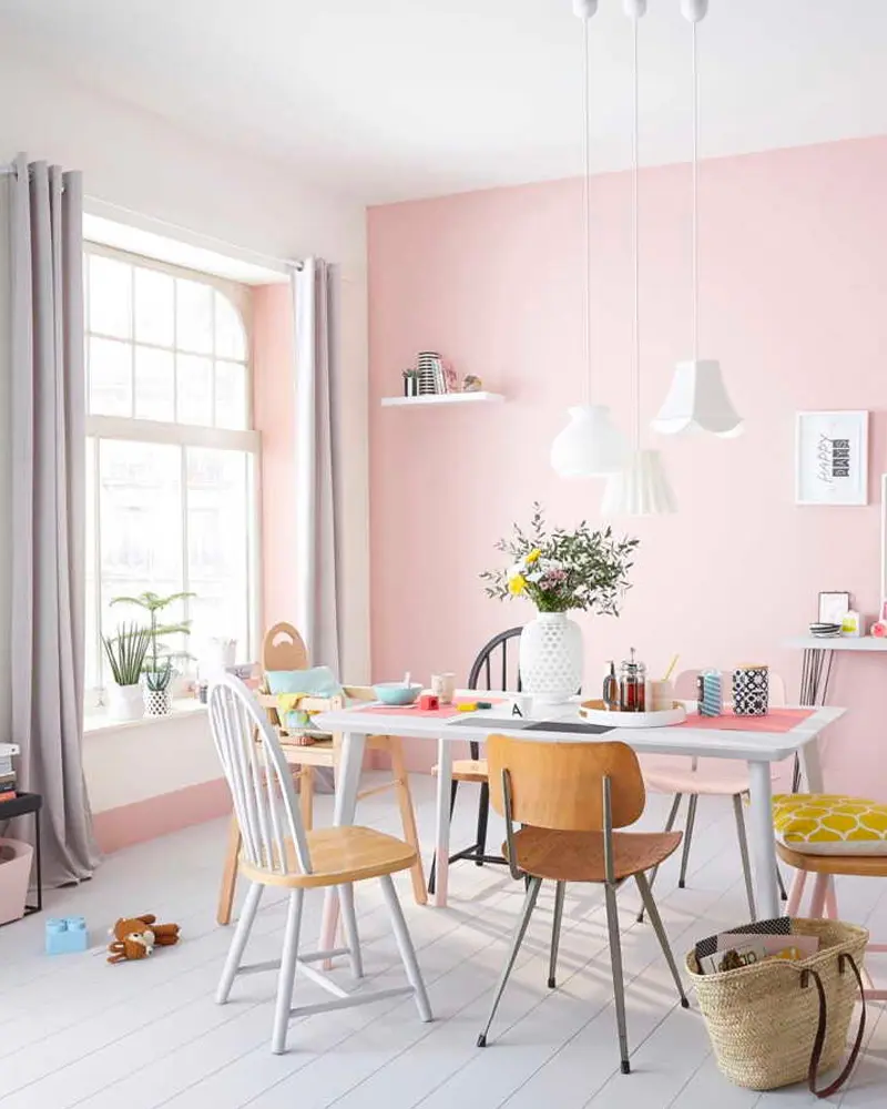 deco salle a manger mur rose