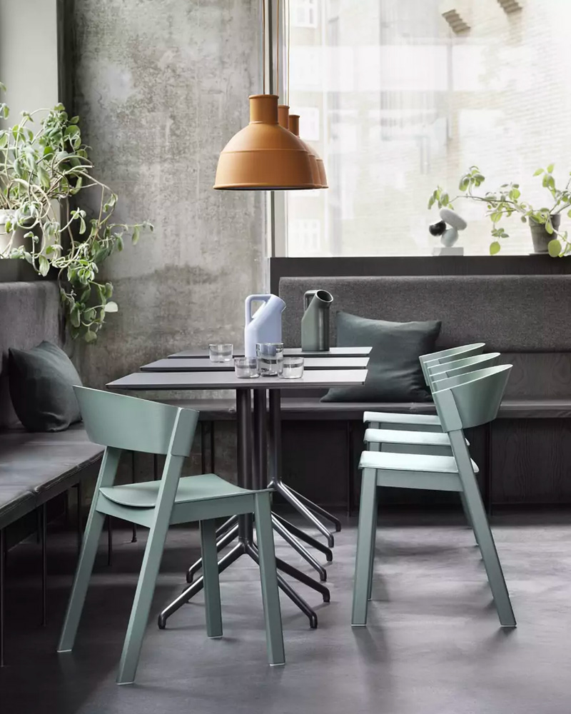 chaise moderne vert sauge