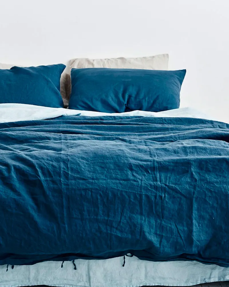 deco chambre linge de lit bleu canard