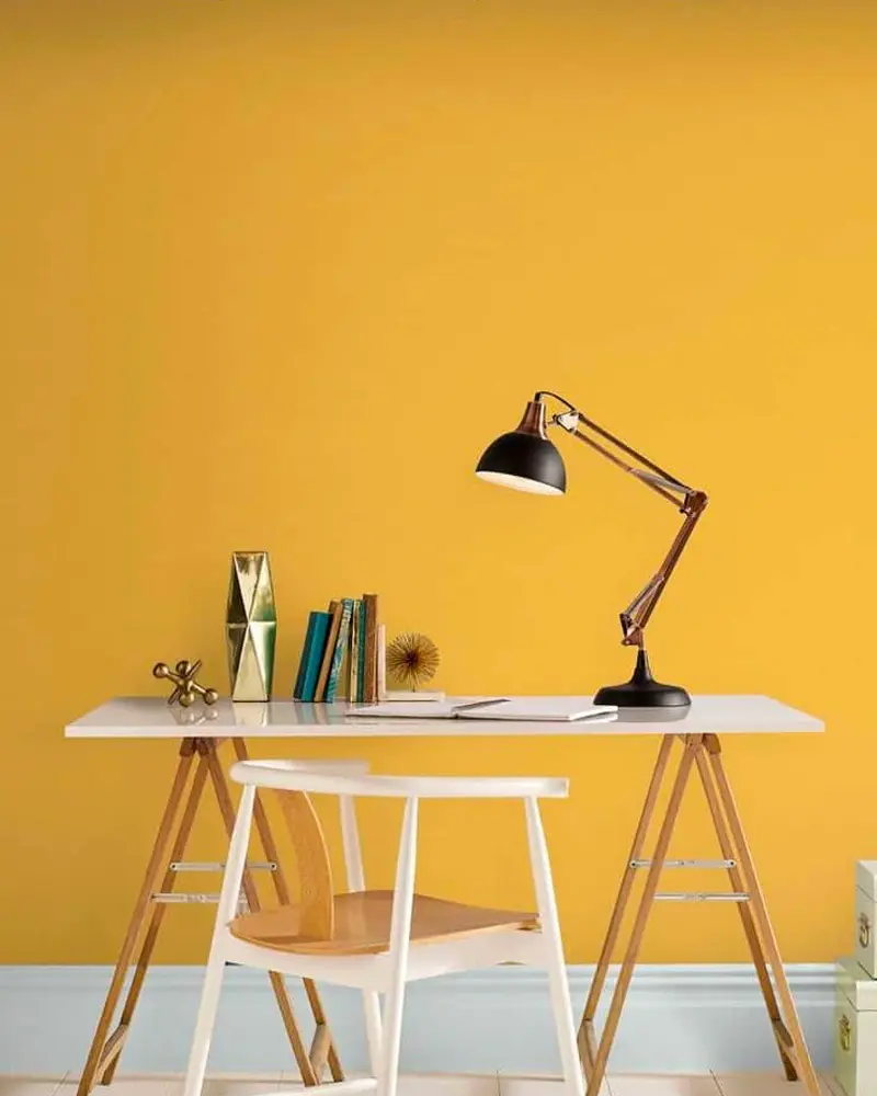 mur jaune moutarde deco bureau