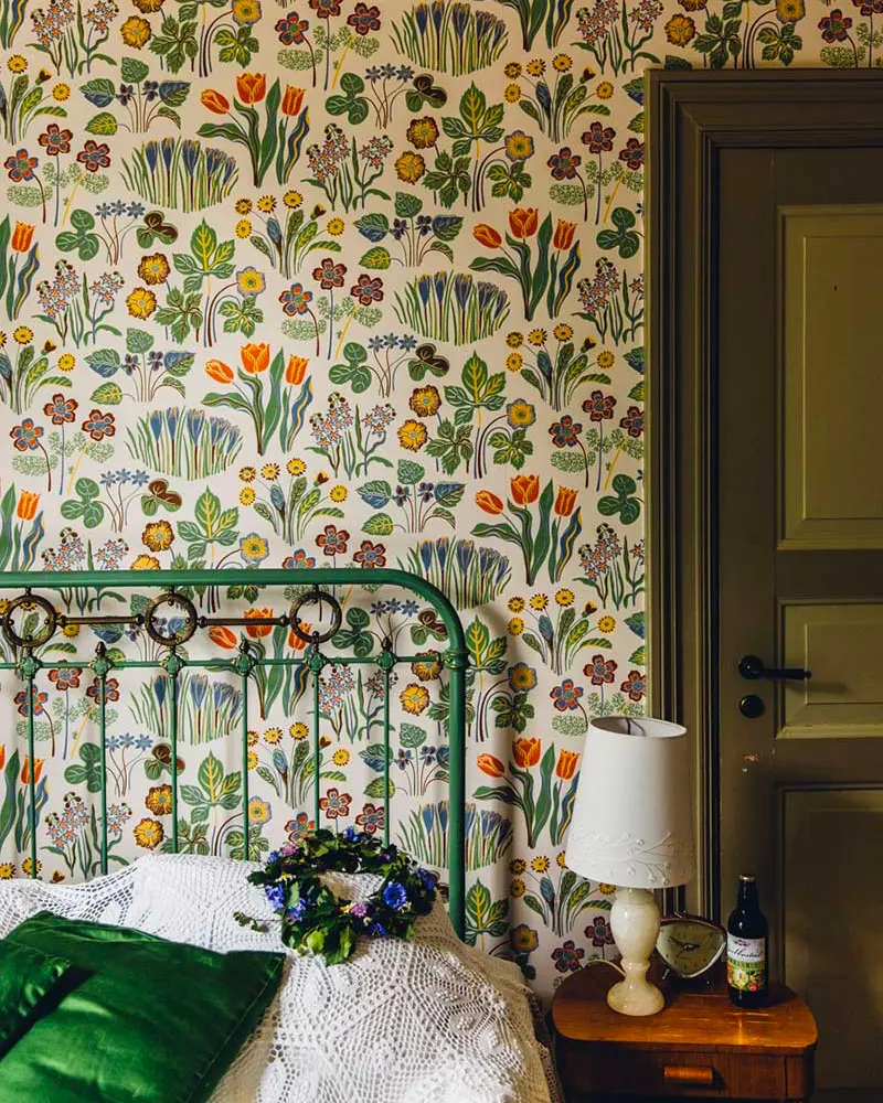 papier peint floral deco chambre campagne