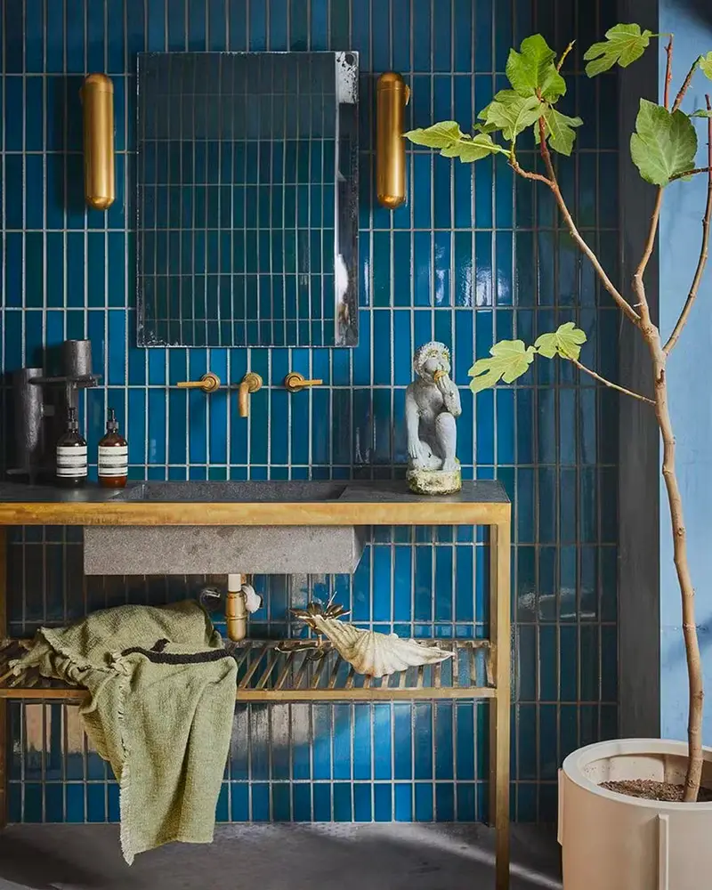 deco salle de bain bleu canard dore