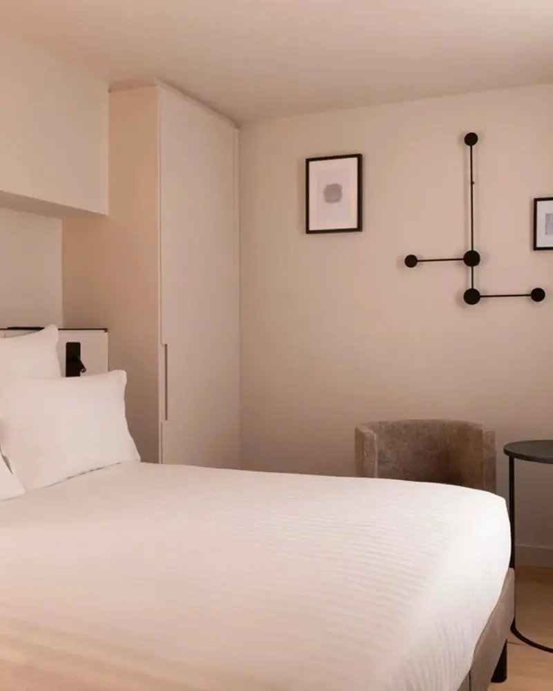 hotel este paris