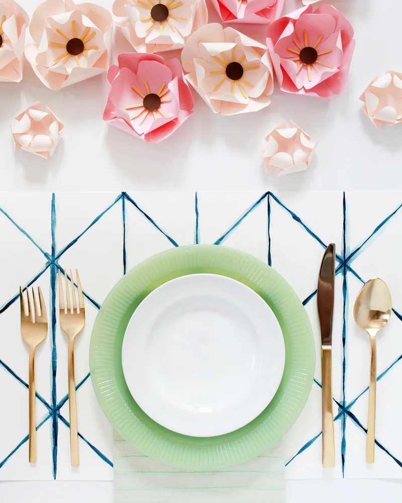 set de table papier peint diy