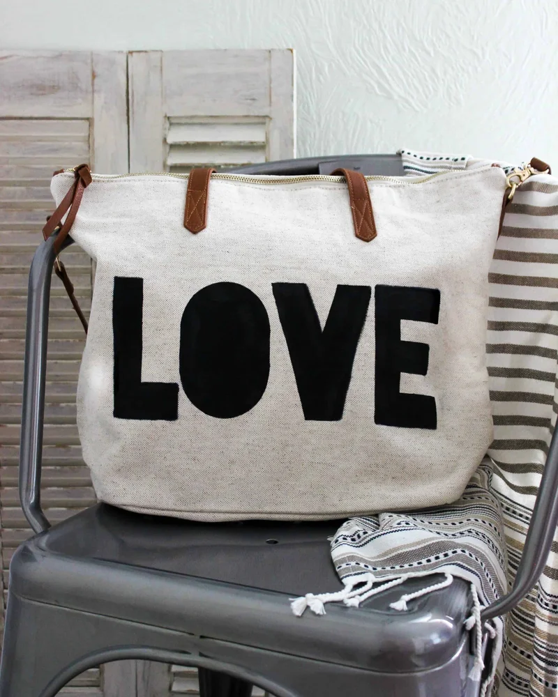 totebag graphique peint diy