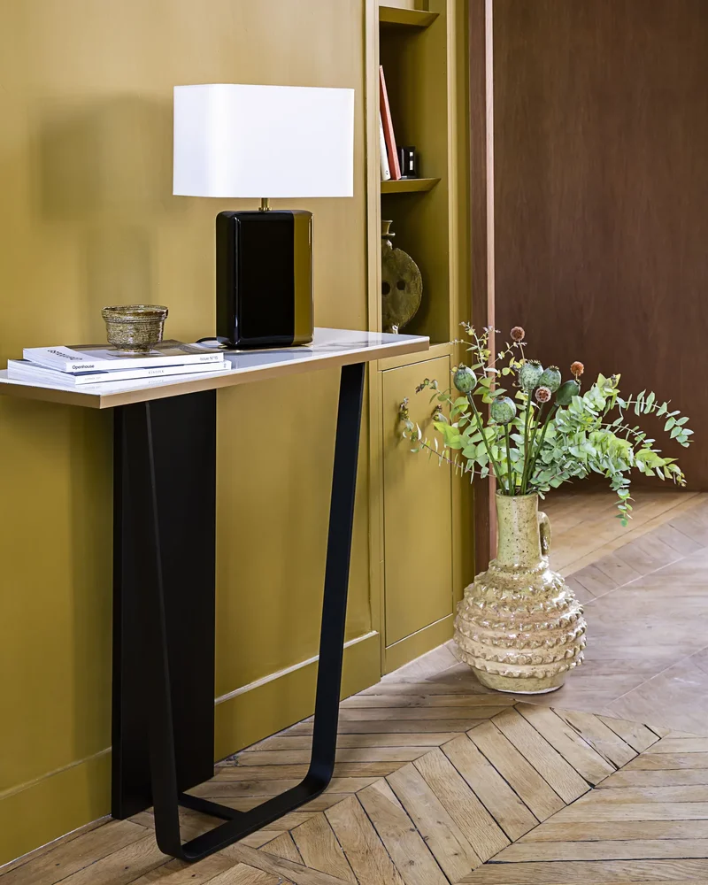 Console marbre blanc métal noir madeindesign.com