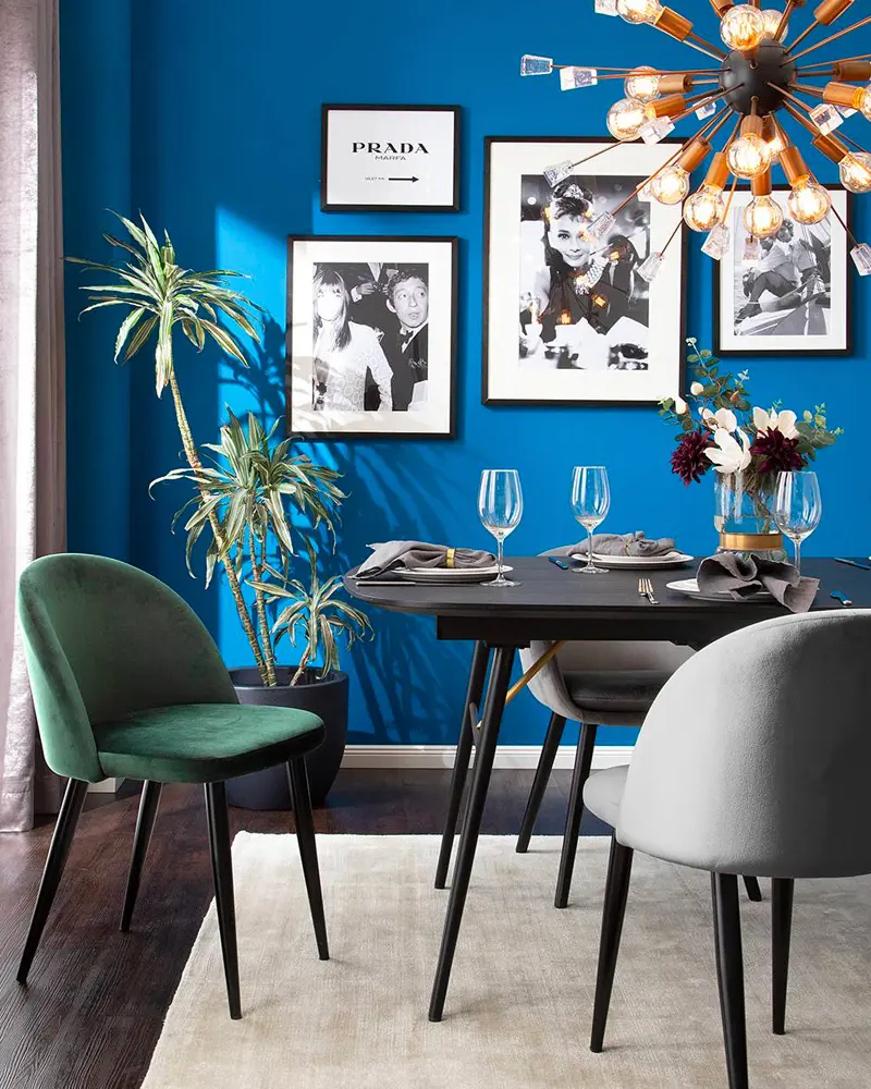 deco salle a manger mur bleu