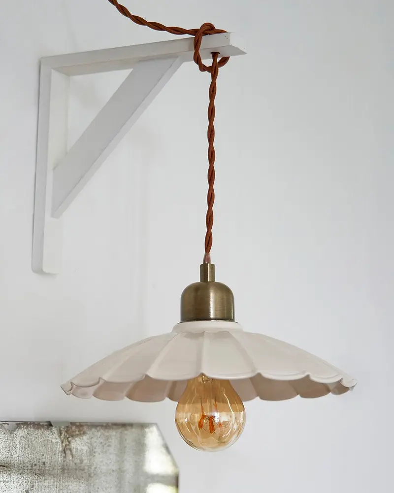 suspension metal festonne