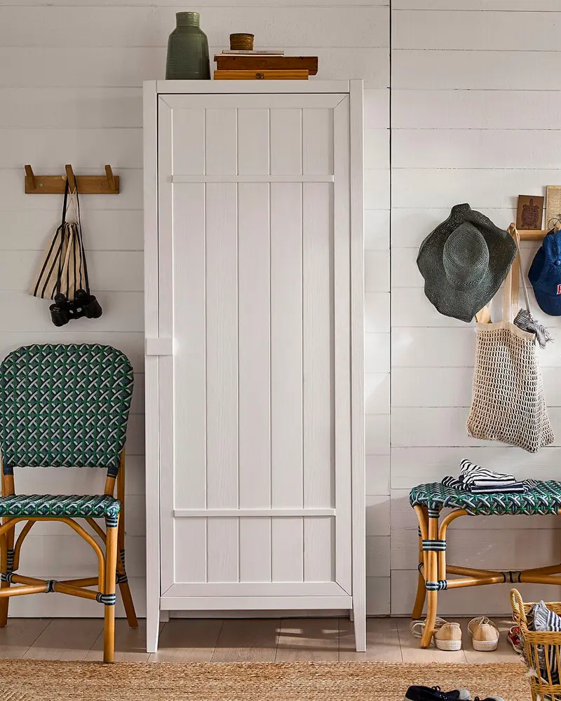 armoire bois blanc bord de mer