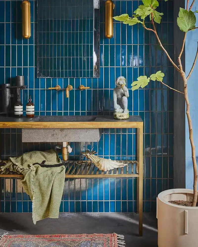 deco salle de bain bleu dore
