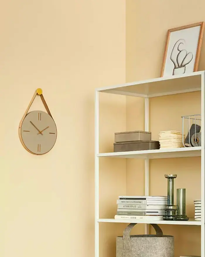 horloge beton doree