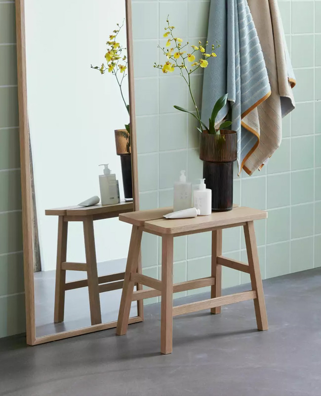 tabouret rustique bois clair