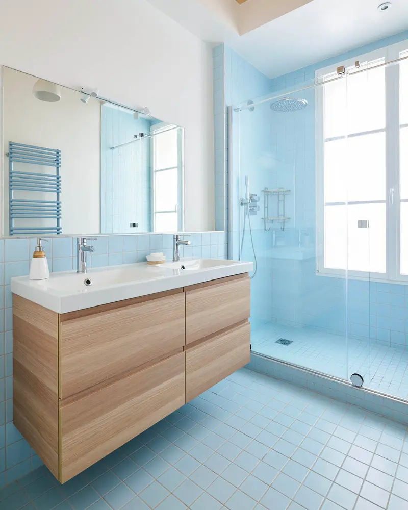 peinture pastel carrelage salle de bain