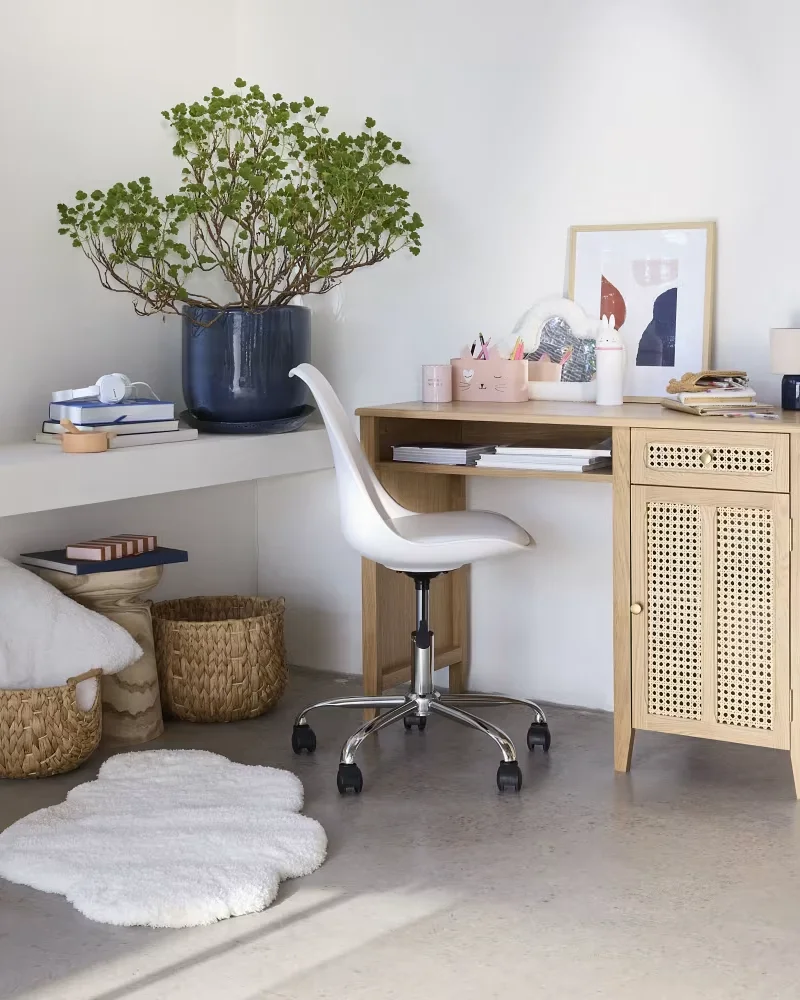 Petit bureau en cannage Maisons du Monde