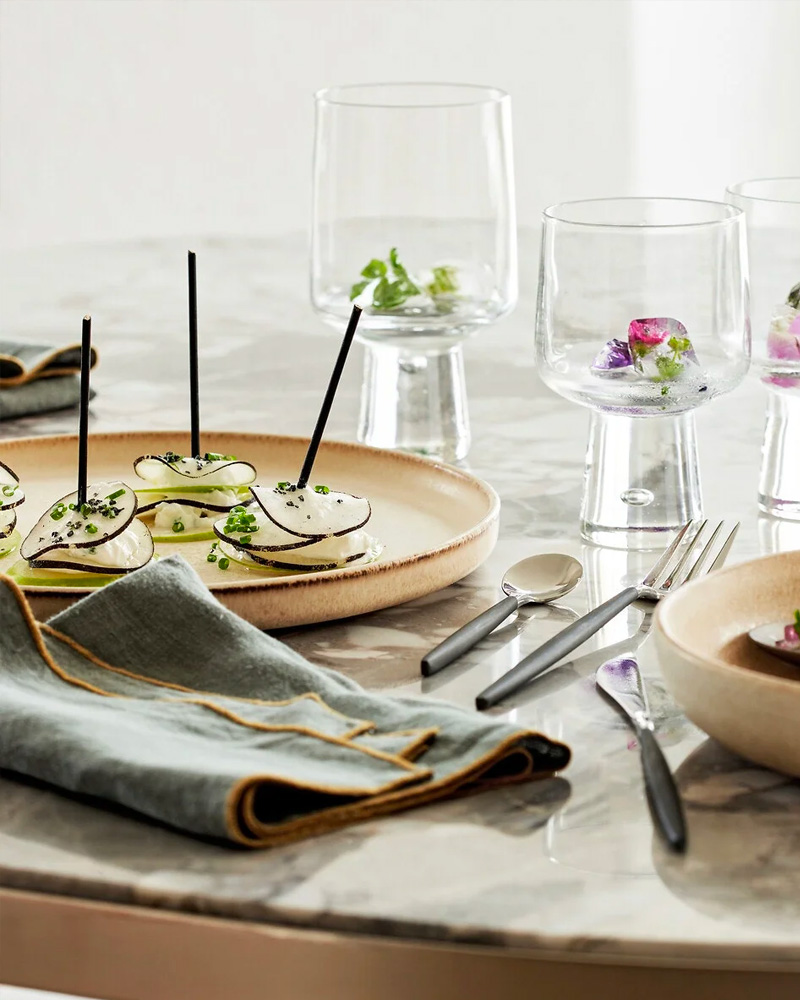 assiette beige