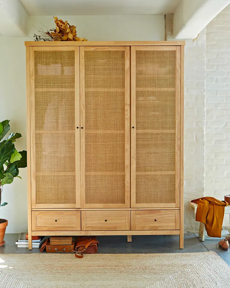 armoire bois cannage zen