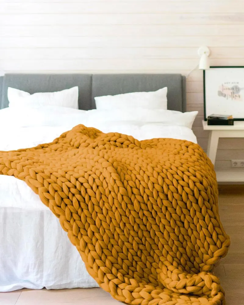 deco chambre laine jaune moutarde