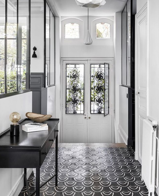 entrée carreaux de ciment noir blanc