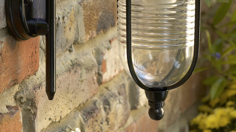 peindre luminaire extérieur diy
